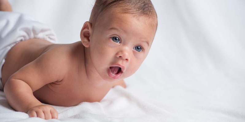 ¿Cómo debo alimentar a mi recién nacido? class image
